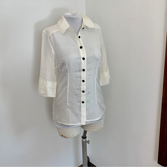 Kensie Pretty Button Down Blouse Top White Silky Classic Cream White Thin 3/4 - Picture 1 of 17